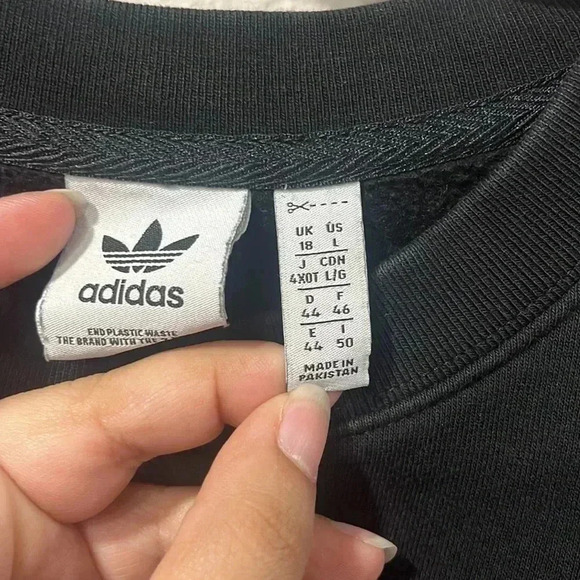 Women's Adidas Adicolor Essentials Fleece Crewneck Sweatshirt Black Sz large - Picture 6 of 6